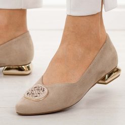 Beżowe baleriny damskie na obcasie Potocki 12808. Brązowe baleriny POTOCKI, z aplikacjami, z jeansu, eleganckie, bez obcasa, na obcasie, bez zapięcia. Za 189.00 zł.