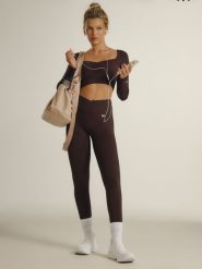 4F Legginsy treningowe damskie 4F x Anna Lewandowska - brązowe M. Brązowe legginsy 4f, bez wzorów, z materiału, biznesowe, długie. Za 129.99 zł.