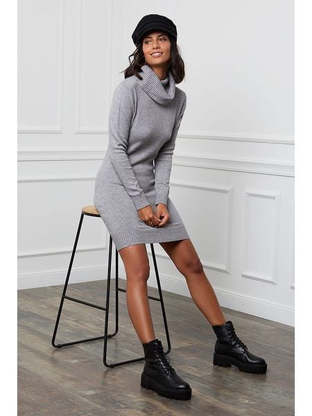 Soft Cashmere Sukienka dzianinowa w kolorze szarym rozmiar: 34/36. Szare sukienki Soft Cashmere, bez wzorów, z dzianiny, klasyczne, bez kołnierzyka, bez ramiączek, mini. Za 109.78 zł.