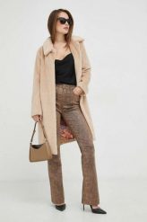 Guess płaszcz damski kolor beżowy przejściowy. Brązowe płaszcze Guess, l, z aplikacjami, bez kaptura. Za 1,159.90 zł.