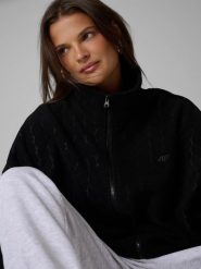 4F Polar ze stójką loose damski - czarny XL. Czarne bluzy z polaru 4f, l, bez wzorów, z materiału, trekkingowe. Za 189.99 zł.