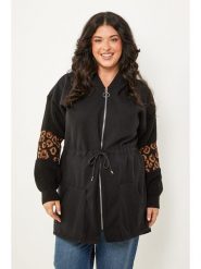 Curvy Lady Parka w kolorze czarnym rozmiar: 44/46. Czarne płaszcze Curvy Lady, bez wzorów, klasyczne, bez kaptura. Za 108.99 zł.