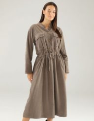 Brązowa sukienka z bawełny. Brązowe sukienki Unisono, l, bez wzorów, z bawełny, bez kołnierzyka, bez ramiączek, midi, rozkloszowane. Za 259.00 zł.