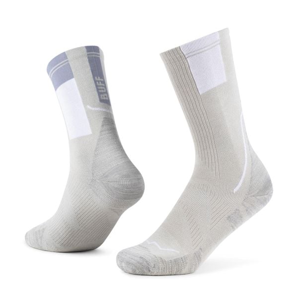 Skarpetki Buff COOLNET® CREW SOCK CC DESERT M. Szare skarpetki Buff, bez wzorów, z poliamidu. Za 82.99 zł.