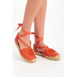 Espadryle skórzane BALDININI. Espadryle Baldinini, bez wzorów, bez obcasa, na koturnie. W wyprzedaży za 725.45 zł.