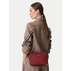 Torebka Liu Jo. Czerwone listonoszki Liu Jo, bez wzorów, bez dodatków. Za 469.99 zł.
