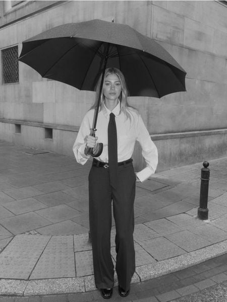 Koszula z krawatem - wielobarwny. Koszule Reserved, l, bez wzorów, z tkaniny, bez kołnierzyka, bez ramiączek. Za 159.99 zł.