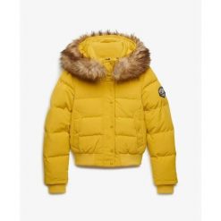 Damska kurtka z kapturem Superdry Everest. Żółte kurtki Superdry, bez wzorów, z puchu, z kapturem. Za 735.55 zł.