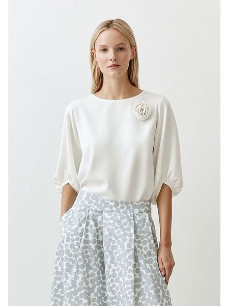 More & More Bluza w kolorze kremowym rozmiar: 40. Brązowe bluzy More & More, z aplikacjami, bez ramiączek, bez kaptura. Za 144.58 zł.