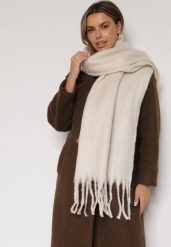 Jasnobeżowy Szalik z Frędzlami Owedarria. Brązowe szaliki i kominy Born2be, bez wzorów, z dresówki, eleganckie. Za 44.99 zł.