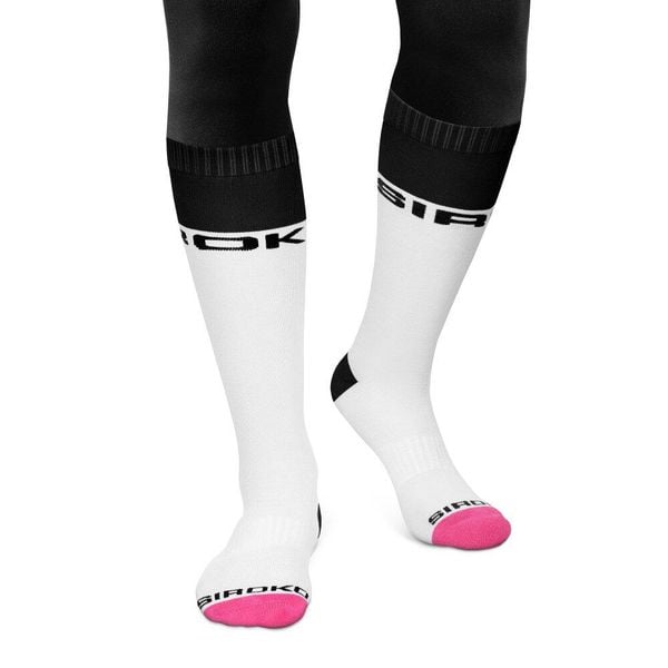 Skarpety snowboardowe Siroko Fuji White. Białe skarpetki SIROKO, bez wzorów, z bawełny. Za 85.00 zł.