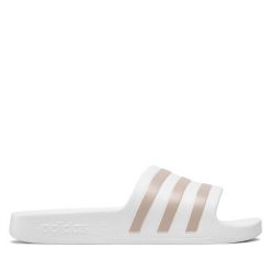 Klapki adidas. Białe klapki adidas, bez wzorów, sportowe, bez obcasa, bez zapięcia. Za 119.99 zł.