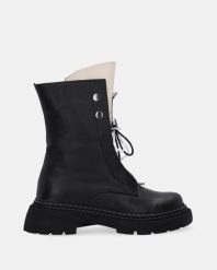 SKÓRZANE WORKERY Z KOLOROWYM JĘZYKIEM 01218204 BLAC-BE. Botki Venezia, bez wzorów, ze skóry, bez obcasa, bez zapięcia. Za 369.00 zł.