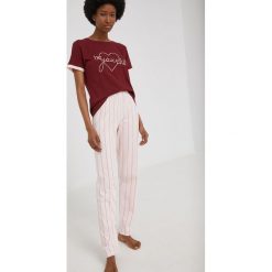 Answear Lab piżama damska kolor czerwony. Czerwone piżamy Answear Lab, l, bez wzorów, bez kołnierzyka, bez ramiączek, krótkie. Za 149.99 zł.