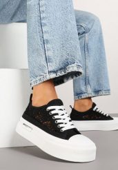 Czarne Ażurowe Trampki na Grubej Podeszwie Adivria. Czarne trampki Born2be, z aplikacjami, z jeansu, eleganckie, bez zapięcia. Za 109.99 zł.