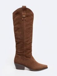 BIG STAR Skórzane kozaki w kolorze jasnobrązowym rozmiar: 37. Brązowe kozaki BIG STAR, na zimę, bez wzorów, retro, bez obcasa, bez zapięcia. Za 339.99 zł.