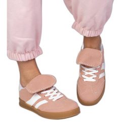 Różowe sneakersy trampki damskie sportowe. Czerwone trampki bez wzorów, z gumy, eleganckie, bez zapięcia. Za 84.03 zł.