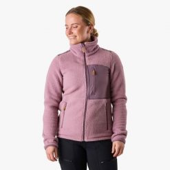 Bluza polarowa turystyka damska Swedemount Nordkap Pile Jacket wodoodporna. Czerwone bluzy bez kaptura SWEDEMOUNT, na zimę, bez wzorów, z polaru, bez kaptura, narciarskie. Za 399.99 zł.