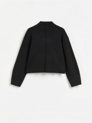 Sweter z dodatkiem wiskozy - czarny. Czarne swetry Reserved, l, bez wzorów, z dzianiny, bez ramiączek. Za 129.99 zł.