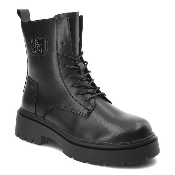 Czarne Botki Cambell Stylowe Obuwie Damskie. Czarne botki Cambell, bez wzorów, eleganckie, bez obcasa, bez zapięcia. Za 259.00 zł.