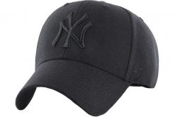 Czapka z daszkiem MVP Lifestyle New York Yankees Snapback. Czarne czapki z daszkiem 47 Brand, bez wzorów, z materiału. Za 109.99 zł.