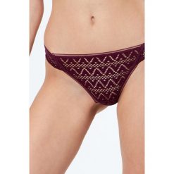 Etam - Stringi Divinite. Fioletowe stringi Etam, bez wzorów, z bawełny. W wyprzedaży za 19.90 zł.