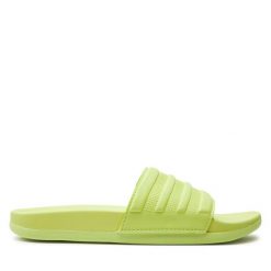 Klapki adidas. Zielone klapki adidas, bez wzorów, sportowe, bez obcasa, bez zapięcia. Za 149.99 zł.