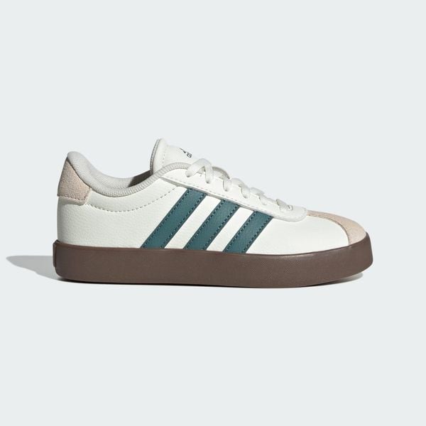 Buty VL Court 3.0. Białe buty treningowe adidas, bez wzorów, z zamszu, bez zapięcia. Za 219.99 zł.