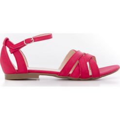 Sandały na miękkiej podeszwie - skóra naturalna - model 370 - kolor czerwony (38). Czerwone sandały Zapato, bez wzorów, z jeansu, boho, bez obcasa, na płaskiej podeszwie, bez zapięcia. W wyprzedaży za 269.10 zł.