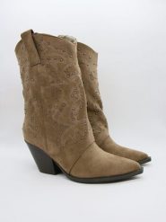 Bellucci Kowbojki w kolorze khaki rozmiar: 36. Brązowe kozaki Bellucci, na zimę, bez wzorów, bez obcasa, bez zapięcia. Za 173.99 zł.