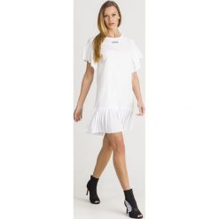 SUKIENKA ICE PLAY. Białe sukienki Ice Play, na co dzień, bez wzorów, z bawełny, bez kołnierzyka, bez ramiączek, mini, plisowane. Za 679.00 zł.
