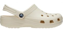 Klapki dla dorosłych Crocs Classic. Brązowe klapki Crocs, bez wzorów, z materiału, bez obcasa, bez zapięcia. Za 287.00 zł.