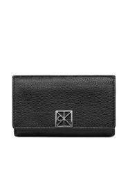 Calvin Klein Portfel Emblem Hw Pebble Snap Cardholder LV04F1127G Czarny. Czarne portfele Calvin Klein, bez wzorów, ze skóry. Za 249.99 zł.