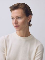 Sweter z wełny merino - złamana biel. Swetry Reserved, l, bez wzorów, z wełny, bez ramiączek. Za 199.99 zł.