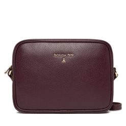 Torebka Patrizia Pepe. Czerwone listonoszki Patrizia Pepe, bez wzorów, bez dodatków. Za 729.99 zł.