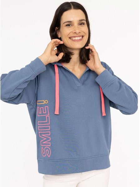 Zwillingsherz Bluza "Smile" w kolorze niebieskim rozmiar: L/XL. Niebieskie bluzy Zwillingsherz, l, bez wzorów, z kapturem. Za 187.52 zł.