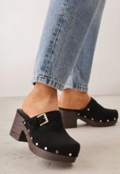 Czarne Klapki Chodaki na Słupku z Imitacji Drewna Zdobione Nitami i Sprzączką Salona. Czarne klapki Born2be, z aplikacjami, boho, bez obcasa, na obcasie, bez zapięcia. Za 109.99 zł.