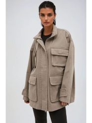 Monki Kurtka koszulowa w kolorze szarobrązowym rozmiar: XXS. Brązowe kurtki Monki, xxs, bez wzorów, bez kaptura. Za 82.99 zł.