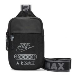 Saszetka na ramię torebka Nike. Czarne nerki i saszetki Nike, bez wzorów, sportowe, bez dodatków. Za 73.00 zł.