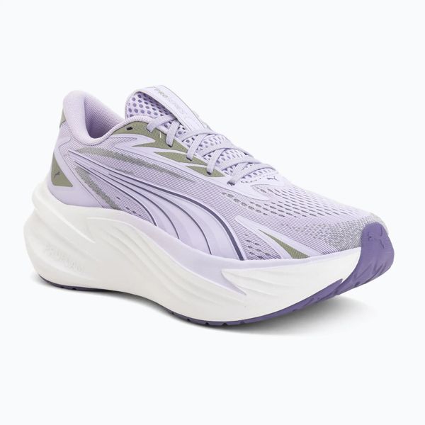 Buty do biegania Puma Maxima Pro. Czerwone buty do biegania Puma, bez wzorów, z materiału, bez zapięcia, do biegania. Za 369.99 zł.
