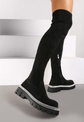 Czarne Kozaki na Grubej Podeszwie w Stylu Muszkieterek z Cyrkoniami Tomelia. Czarne kozaki Born2be, bez wzorów, z jeansu, eleganckie, bez obcasa, na obcasie, bez zapięcia. Za 249.99 zł.