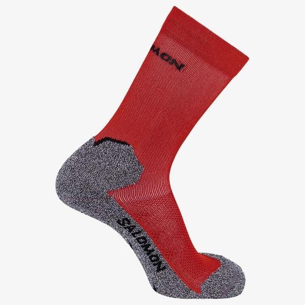 Skarpety turystyczne do wędrówek Salomon Speedcross Crew. Czerwone skarpetki sportowe Salomon, bez wzorów, trekkingowe. W wyprzedaży za 65.15 zł.