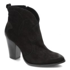 Czarne Kowbojki Clasicco Eleganckie Skórzane Botki Na Obcasie. Czarne botki Clasicco, bez wzorów, eleganckie, bez obcasa, na obcasie, bez zapięcia. Za 379.00 zł.