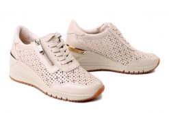 MARCO TOZZI 2-23501-44 40D cream, półbuty damskie. Brązowe półbuty wsuwane Marco Tozzi, na lato, bez wzorów, ze skóry, bez obcasa, na koturnie. Za 297.41 zł.