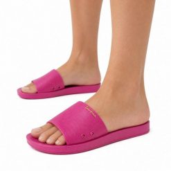 Klapki damskie Ipanama 83583 ANAT CLASSIC SLIDE FEM. Czerwone klapki Ipanema, bez wzorów, z materiału, klasyczne, bez obcasa, bez zapięcia. Za 55.00 zł.