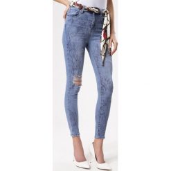 Niebieskie Jeansy Optimum. Jeansy marki Born2be. Za 79.99 zł.