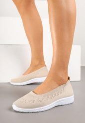 Beżowe Wsuwane Tenisówki z Delikatną Perforacją Firsedi. Brązowe trampki Born2be, bez wzorów, z jeansu, eleganckie, bez zapięcia. W wyprzedaży za 42.49 zł.