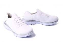 RIEKER M5074-80 white, półbuty damskie. Białe półbuty wsuwane Rieker, bez wzorów, bez obcasa. Za 247.43 zł.