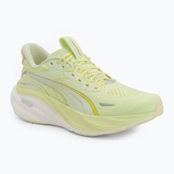 Buty do biegania damskie PUMA Magnify Nitro 3. Zielone buty do biegania Puma, bez wzorów, z materiału, bez zapięcia, do biegania. Za 479.99 zł.