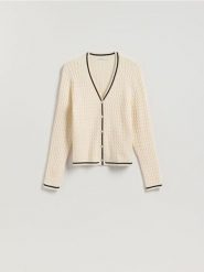 Strukturalny kardigan z wiskozą - kremowy. Białe swetry Reserved, l, bez wzorów, z dzianiny, bez ramiączek. Za 109.99 zł.
